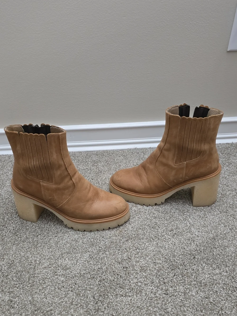Free People Tan Chelsea Platform Boots Size 39 Size 8 Womens